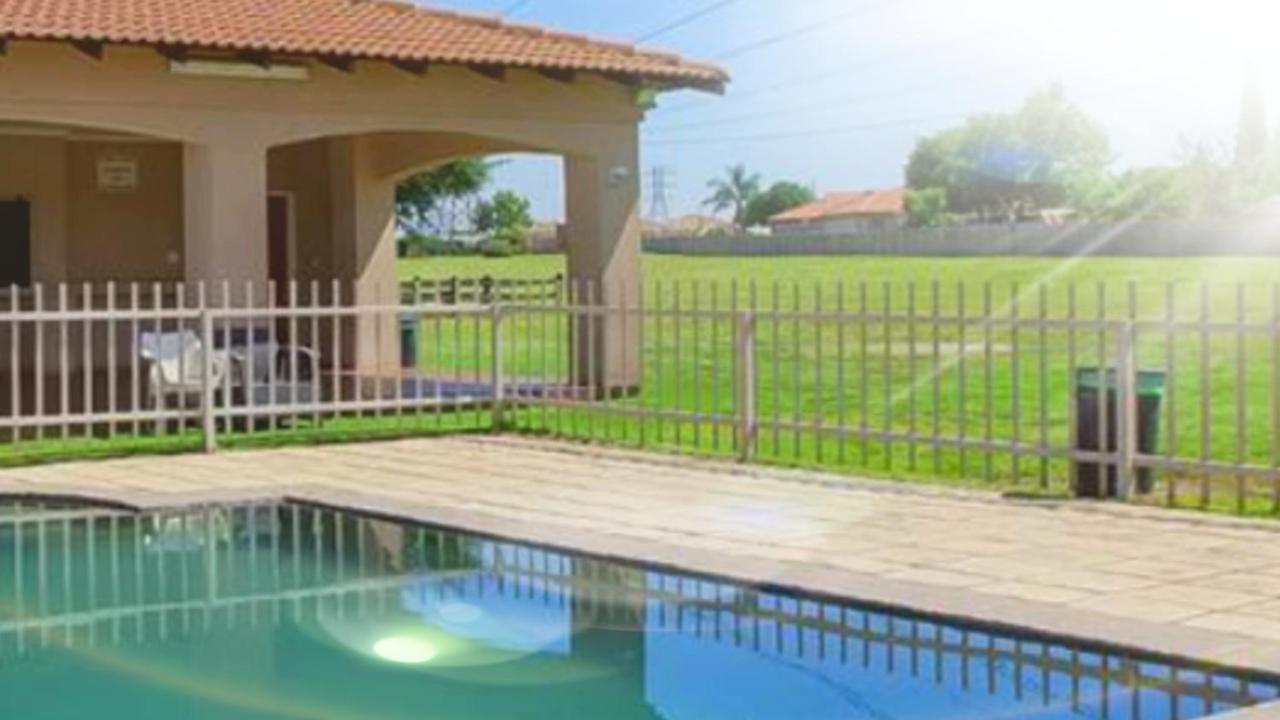 Caza Blanca Apartments Boksburg Kültér fotó